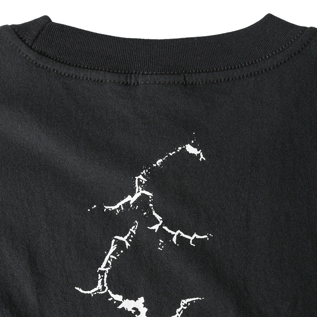 FORMER | FRACTURE SHORT SLEEVE TEE. BLACK