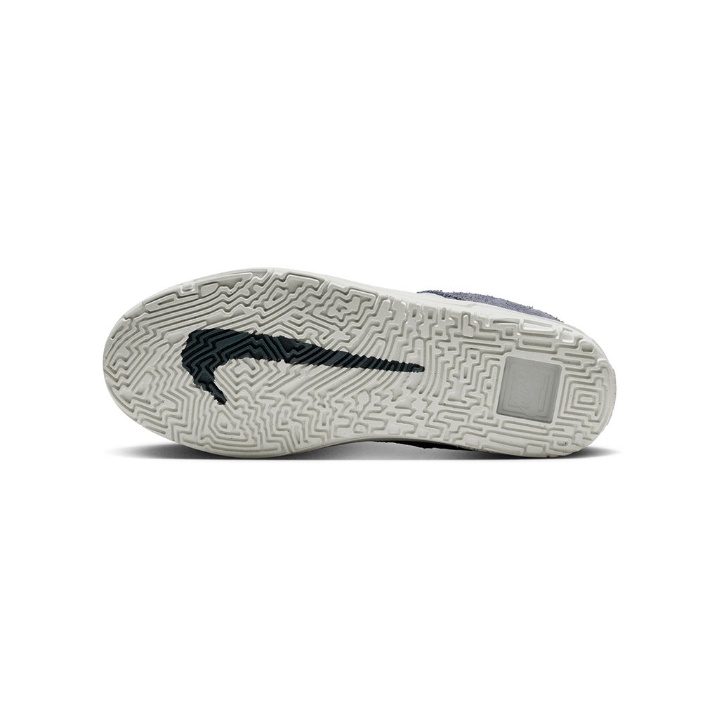 Nike SB | Day One GS Older Kids Skate Shoes. Thunder Blue/Blue Tint/Sail/Khaki