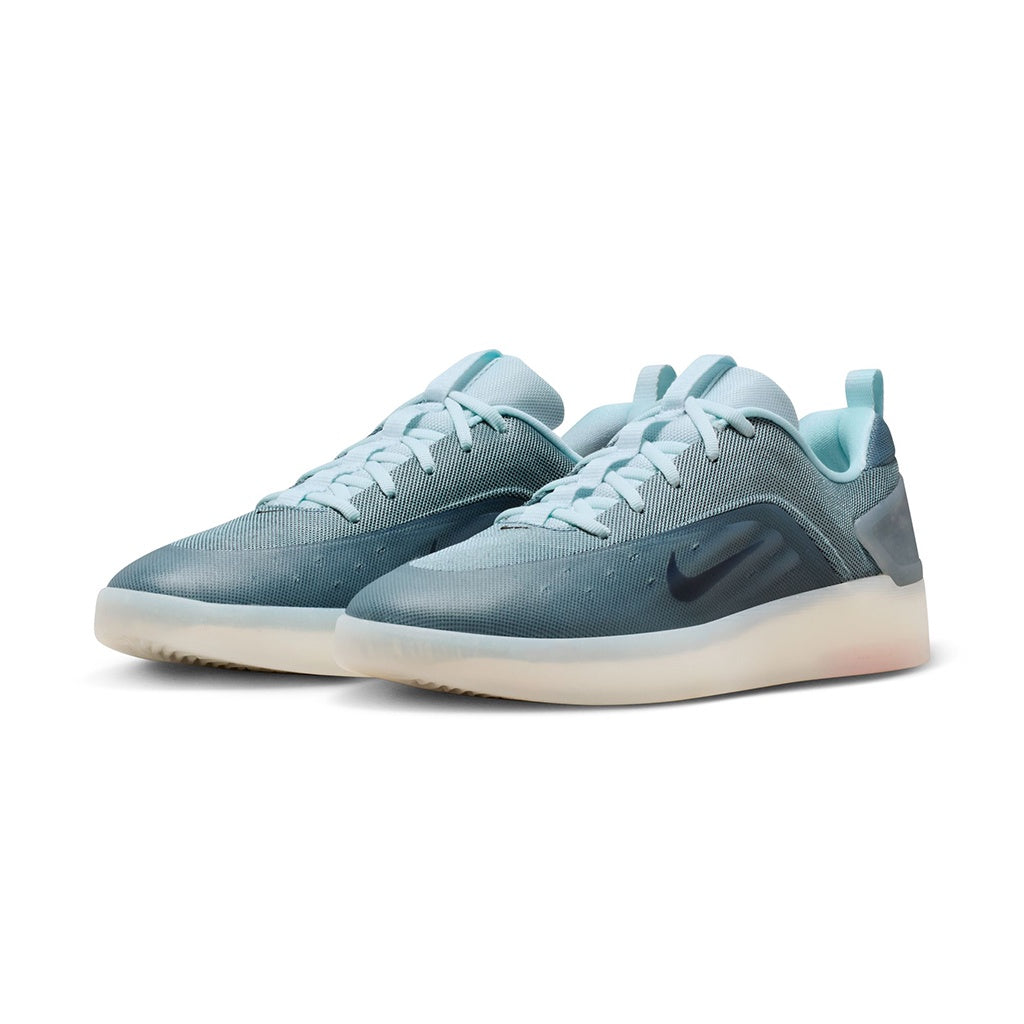 Nike SB x Nyjah Huston | Zoom Nyjah 4 Skate Shoes. Glacier Blue/Black-Smokey Blue