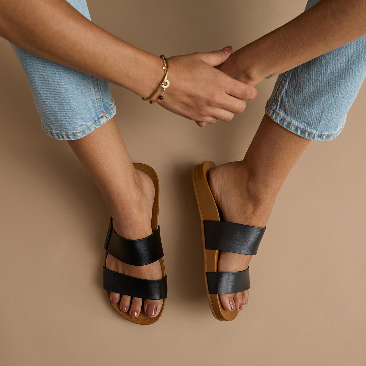 REEF | LADIES CUSHION VISTA SANDALS. BLACK/NATURAL